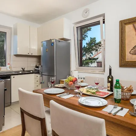 Apartamento 3 Bedroom Beautiful In