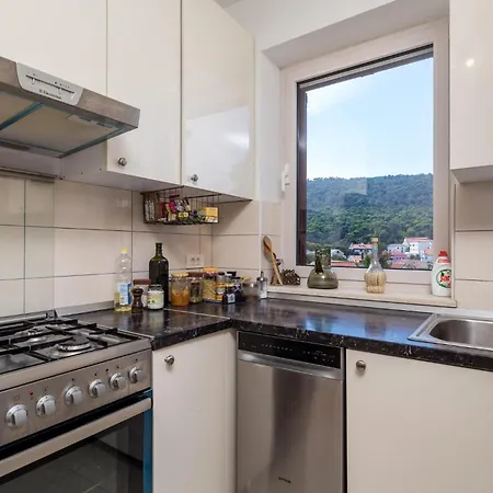 3 Bedroom Beautiful In Appartement