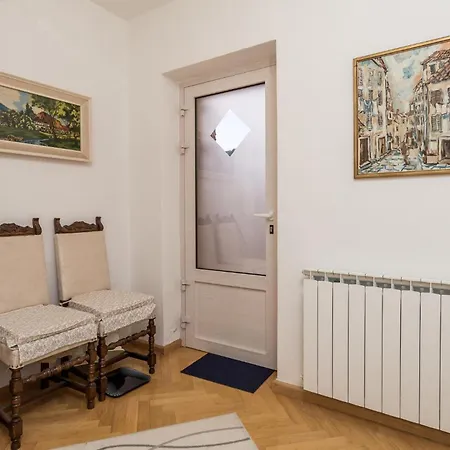 3 Bedroom Beautiful In Veli Lošinj