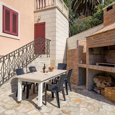 Apartman 3 Bedroom Beautiful In