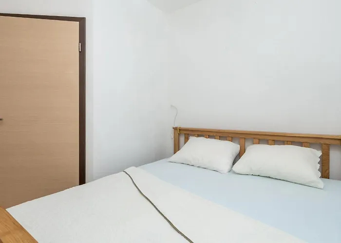 Cozy In With Wifi Apartamento Veli Lošinj
